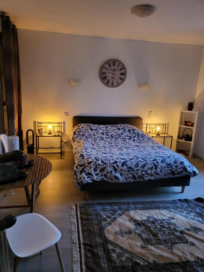 Bed and Breakfast Le Clos Fleury Клюни Экстерьер фото